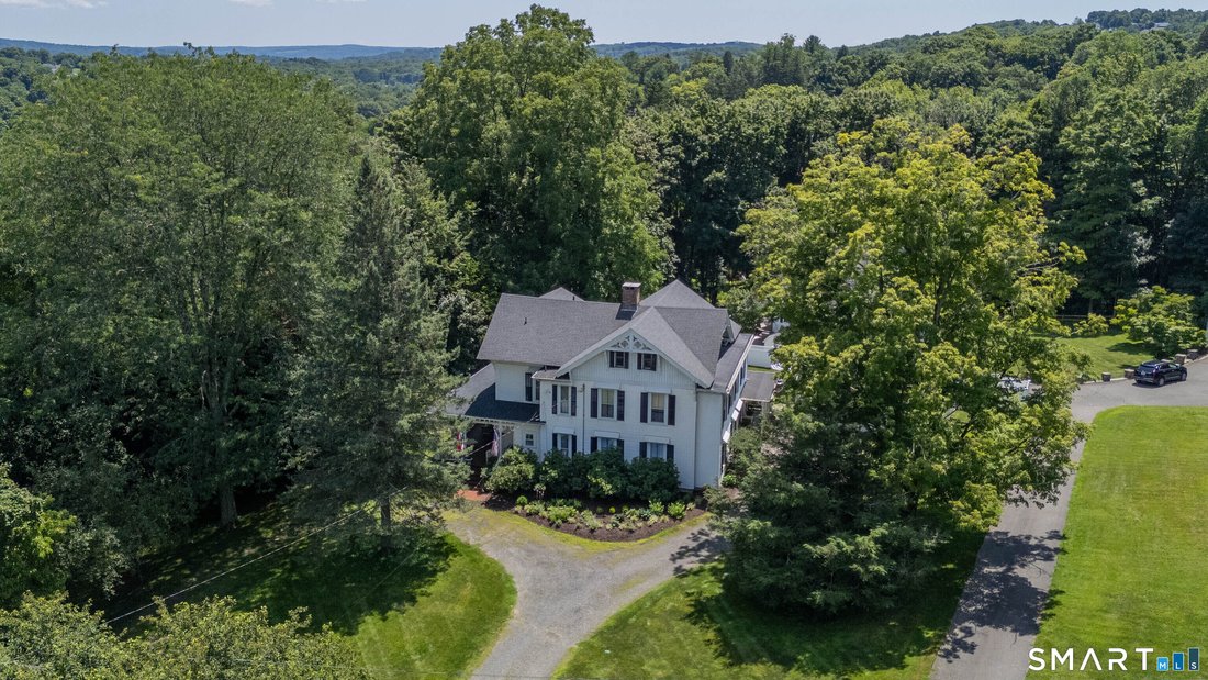 House in Watertown, Connecticut, United States 2 - 18502175