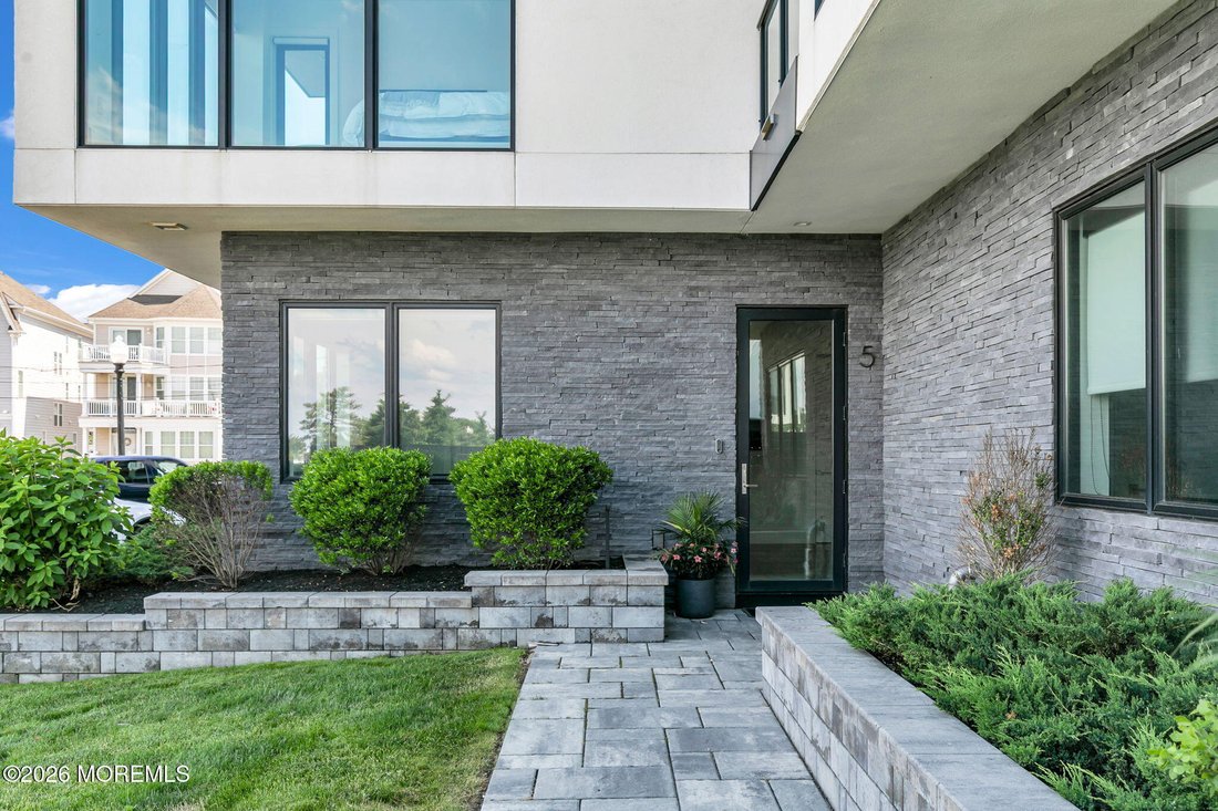 Condo in Long Branch, New Jersey, United States 4 - 18505327