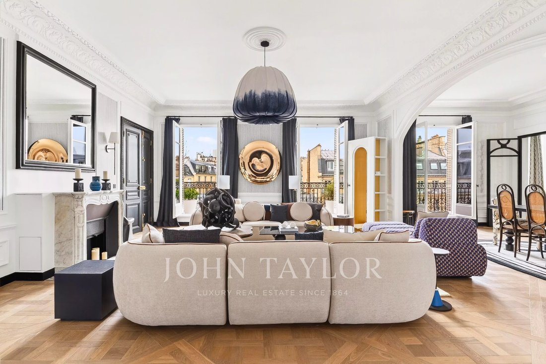 Apartment in Chaillot, Paris 16e Arrondissement, Paris 1 - 18501082