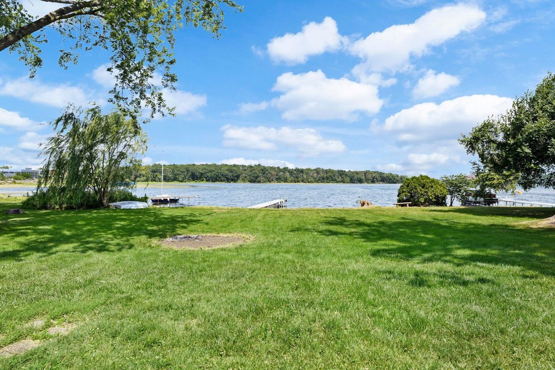 House in Madison, Wisconsin, United States 4 - 18498885