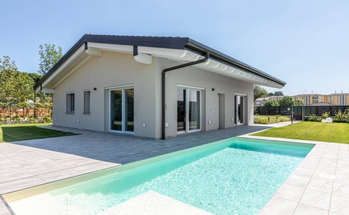 Villa in Soiano del Lago, Lombardy, Italy 1