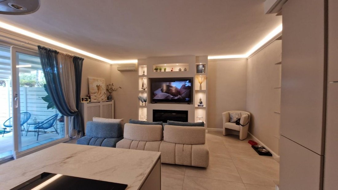 Apartment in Lido di Camaiore, Camaiore, Tuscany 4 - 18502753