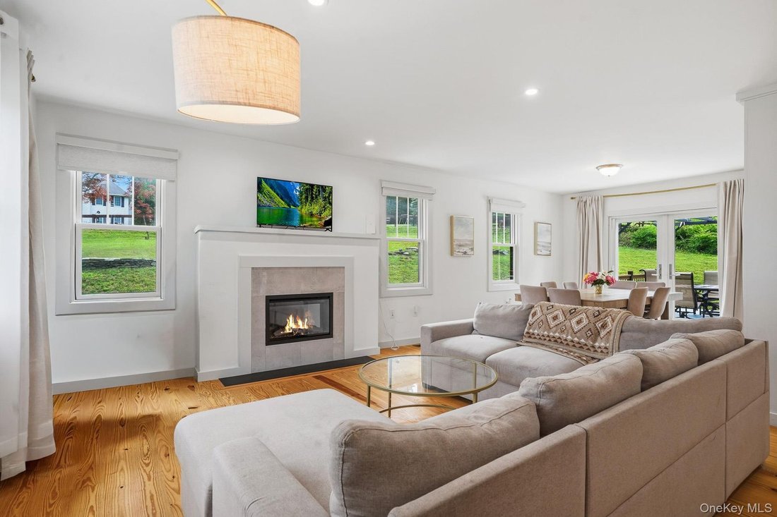 House in Wappingers Falls, New York, United States 2 - 18440948