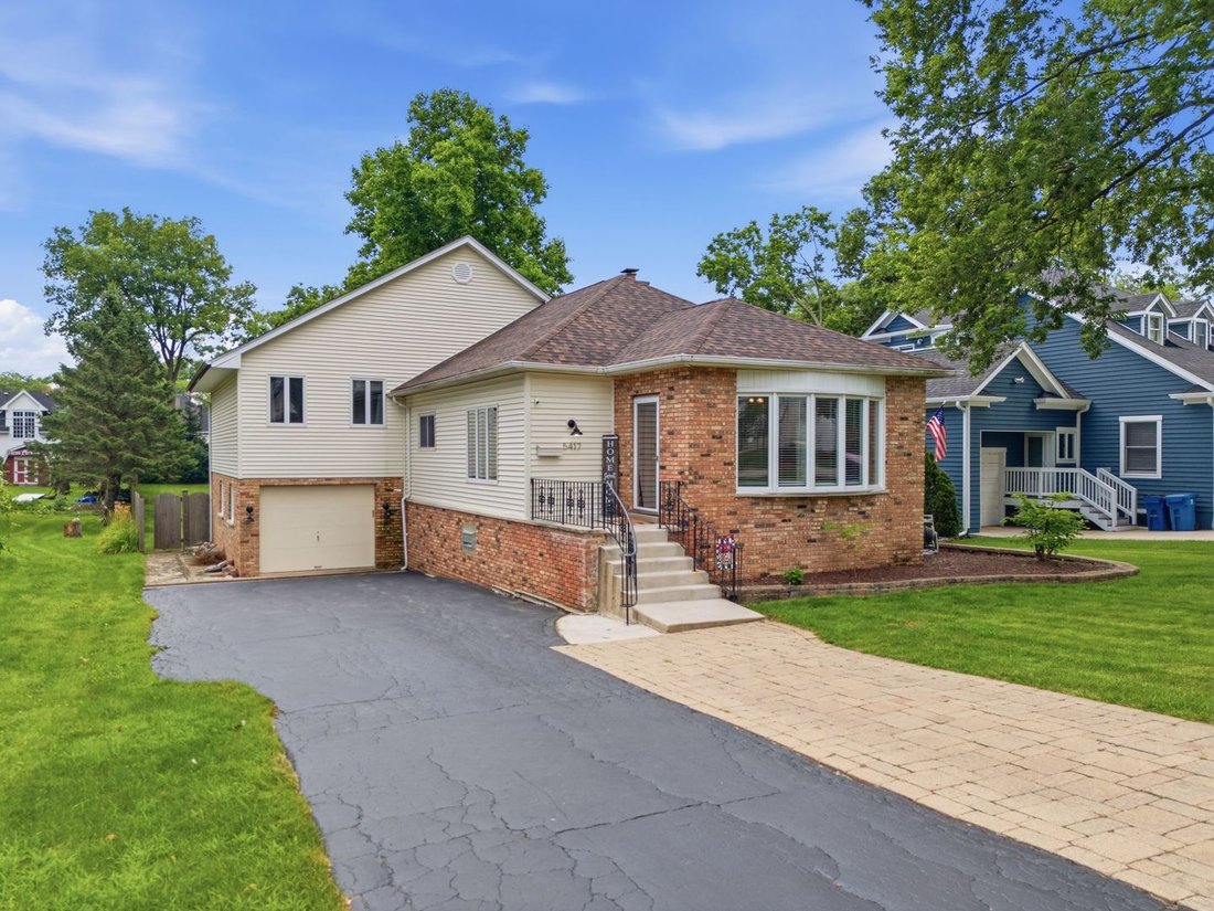 House in Downers Grove, Illinois, United States 1 - 18499438