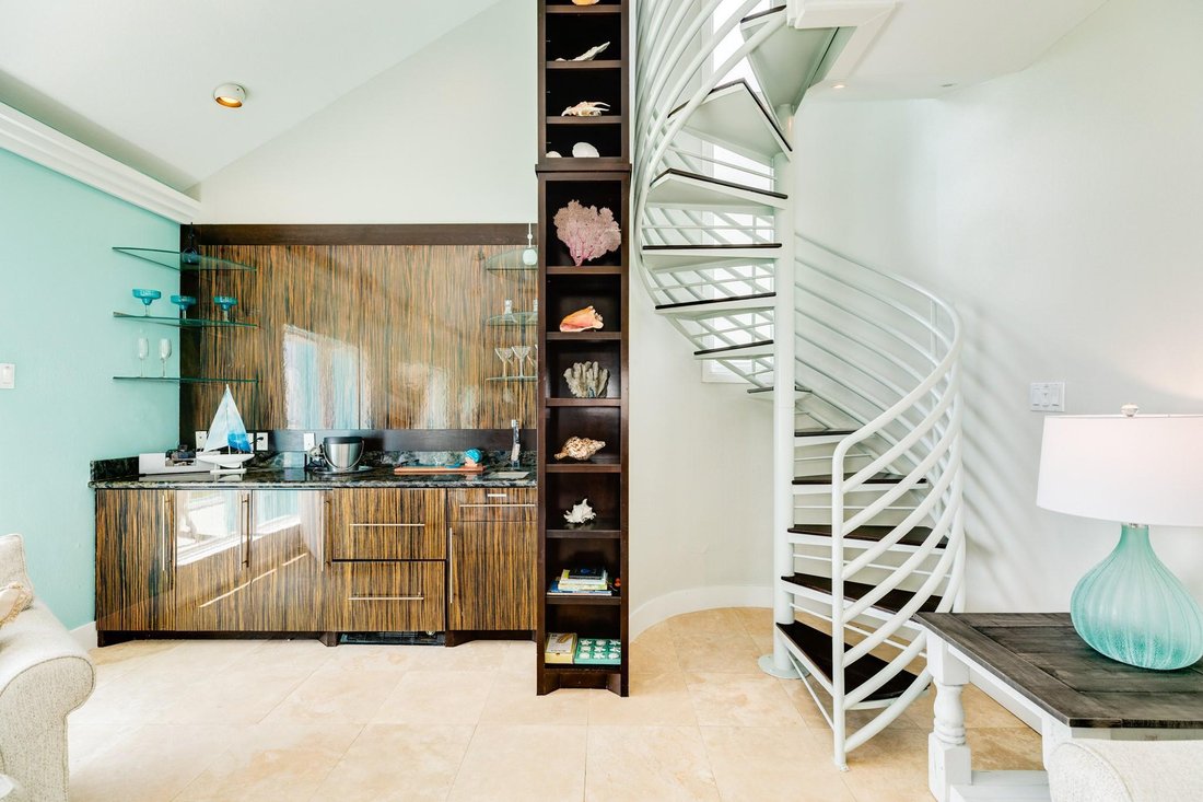 House in Galveston, Texas, United States 5 - 18500248