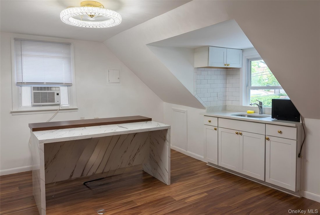 Huntington Station, New York, United States 3 - 17917967