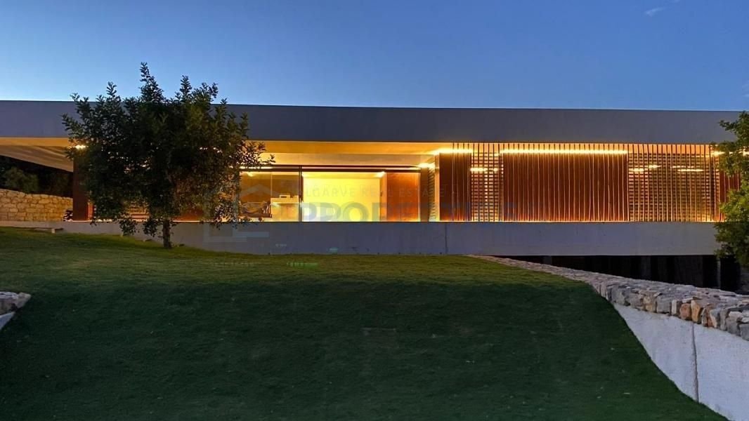 Casa a Santa Bárbara de Nexe, Algarve, Portogallo 1 - 18436938