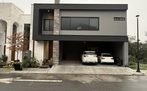 House in Monterrey, Nuevo Leon, Mexico 1