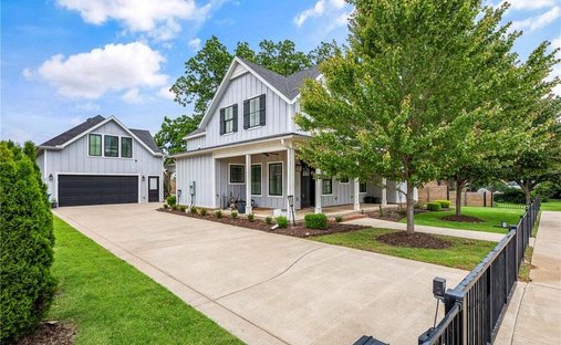 House in Cave Springs, Arkansas, United States 1