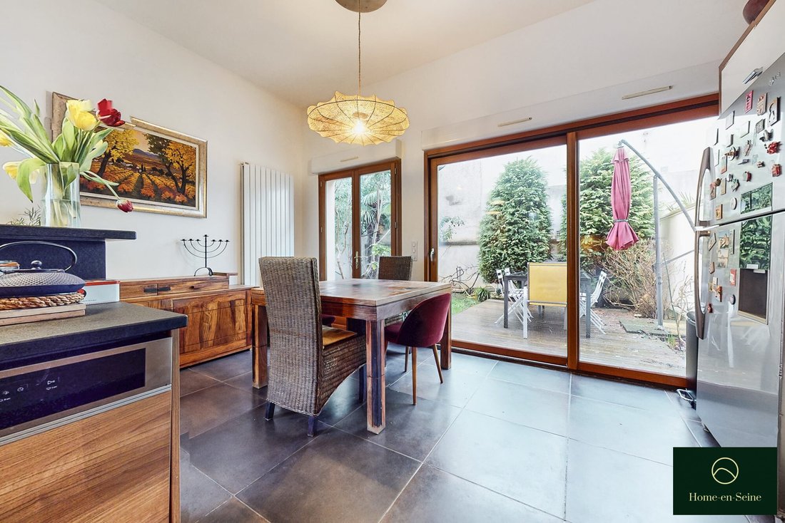 House in Les Lilas, Ile-de-France, France 4 - 18505053