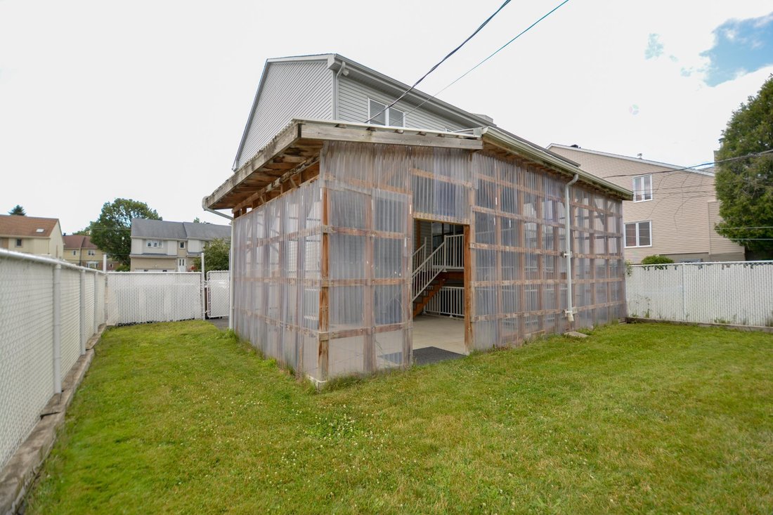 House in Laval, Quebec, Canada 4 - 18503262