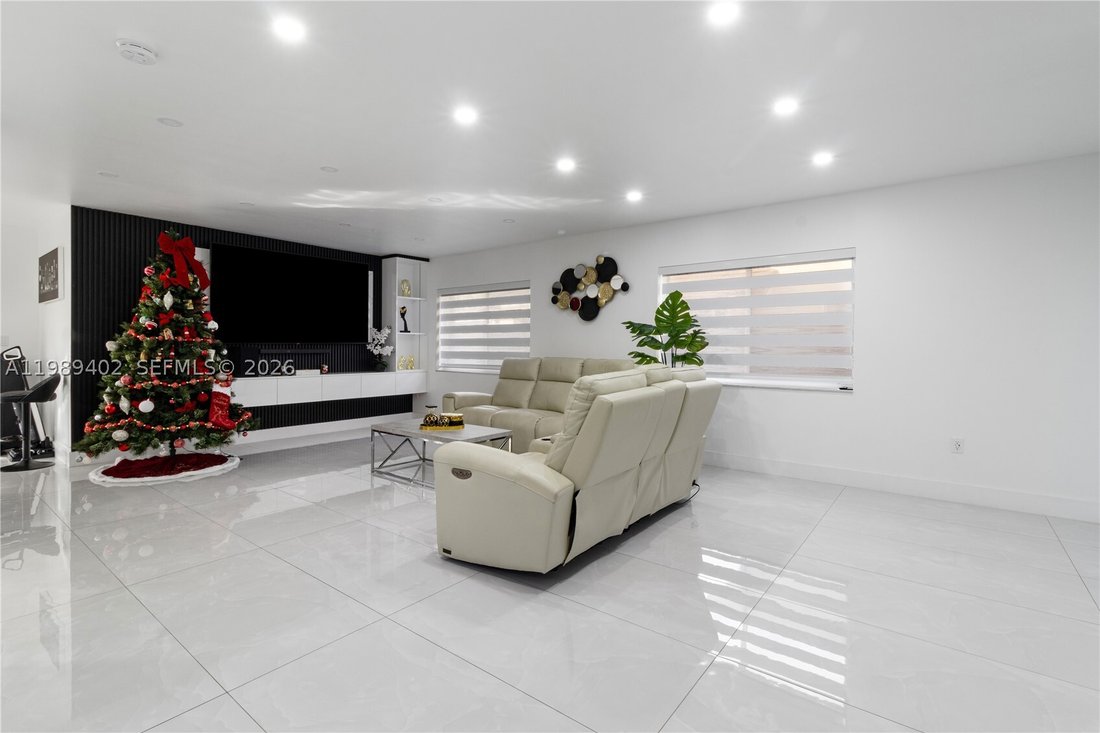 House in Miami, Florida, United States 5 - 17492646