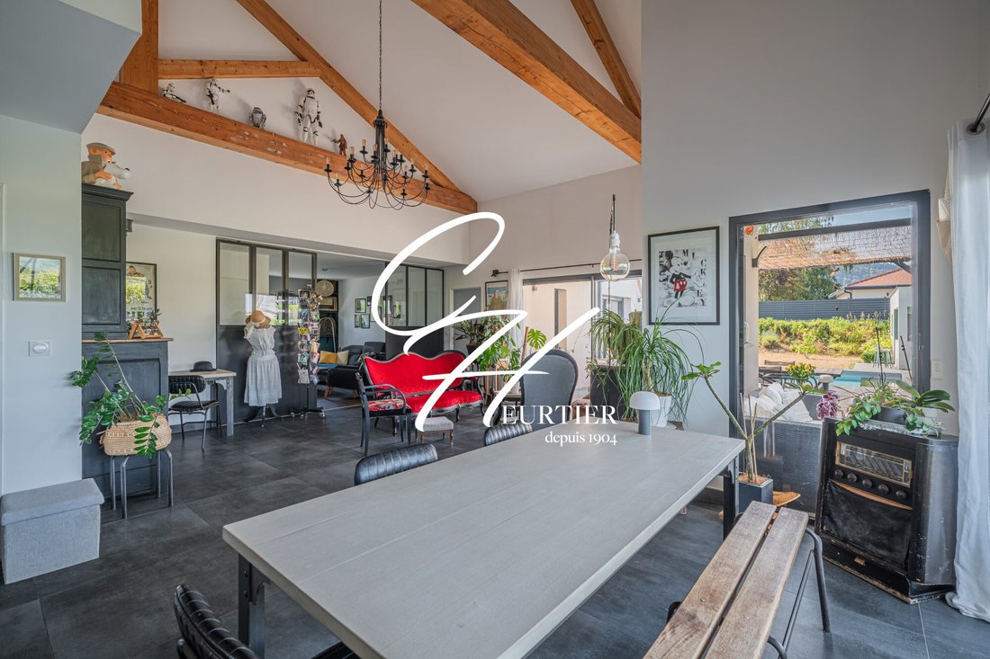 Villa in Saint-Aupre, Auvergne-Rhône-Alpes, France 3 - 18505077