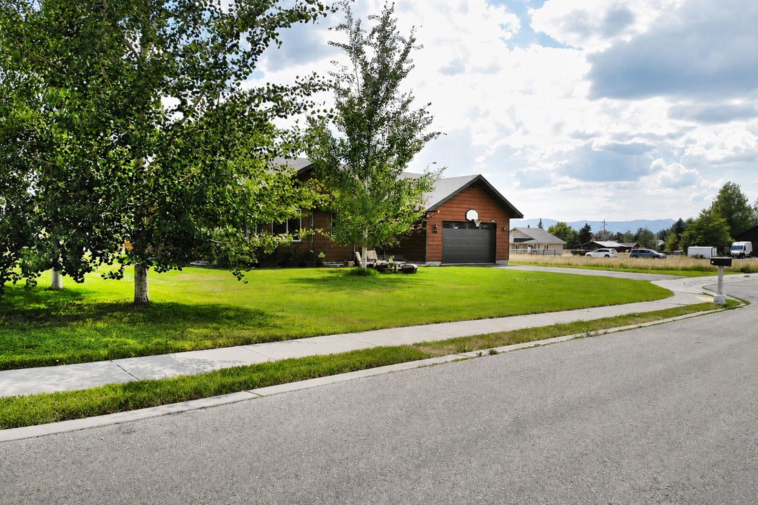House in Driggs, Idaho, United States 2 - 18500425