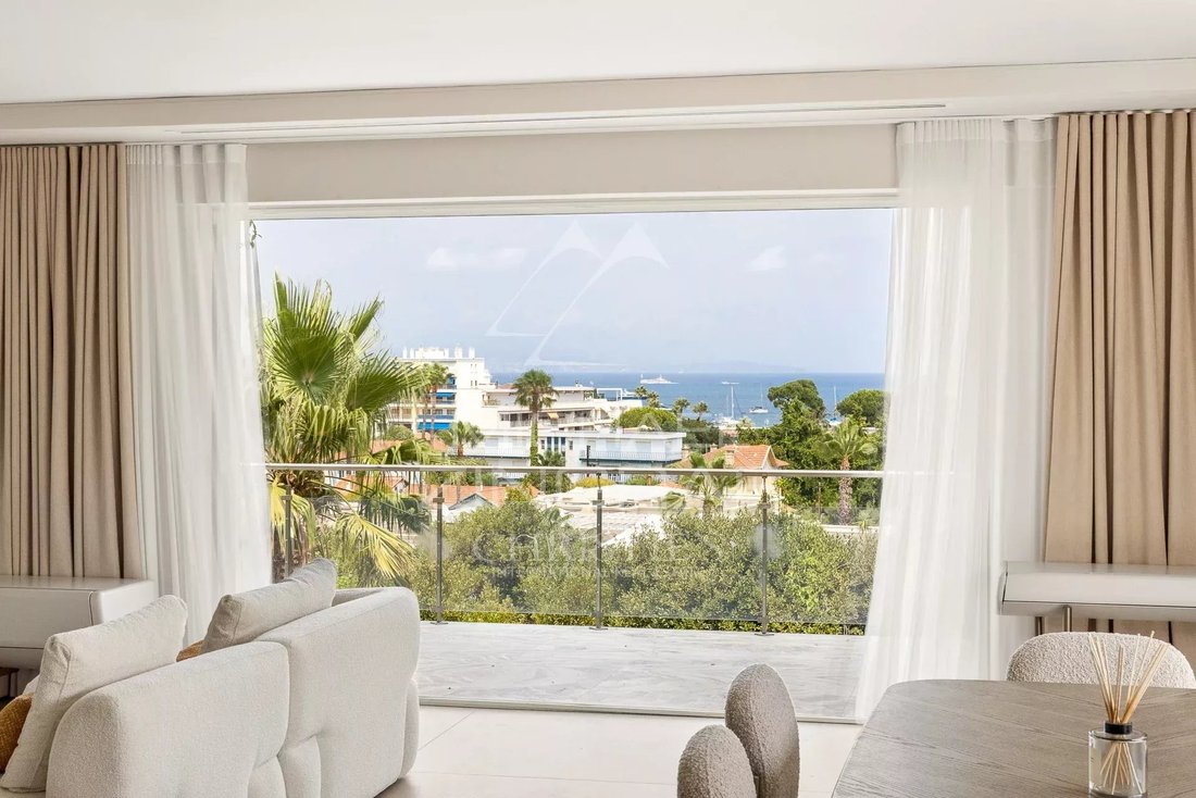 Villa in Ponteil, Antibes, France 2 - 18393261