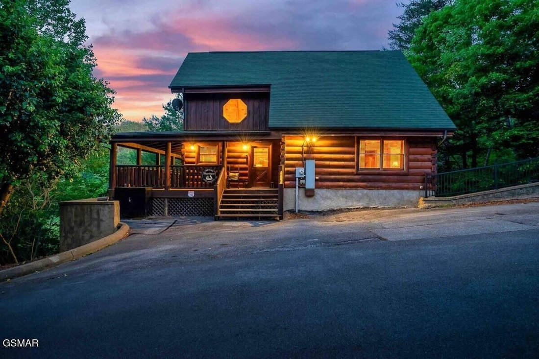 House in Sevierville, Tennessee, United States 1 - 18500493