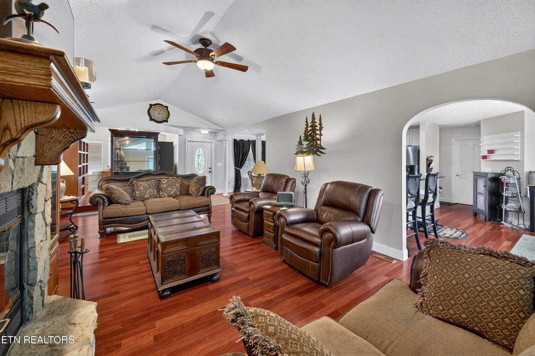 House in Sevierville, Tennessee, United States 4 - 18500115