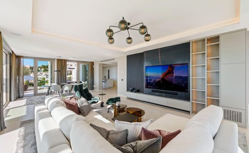 Apartment in Nueva Andalucia, Marbella, Spain 1