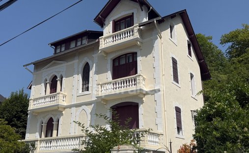 House in Secteur Hôtelier-Sanctuaire, Lourdes, France 1