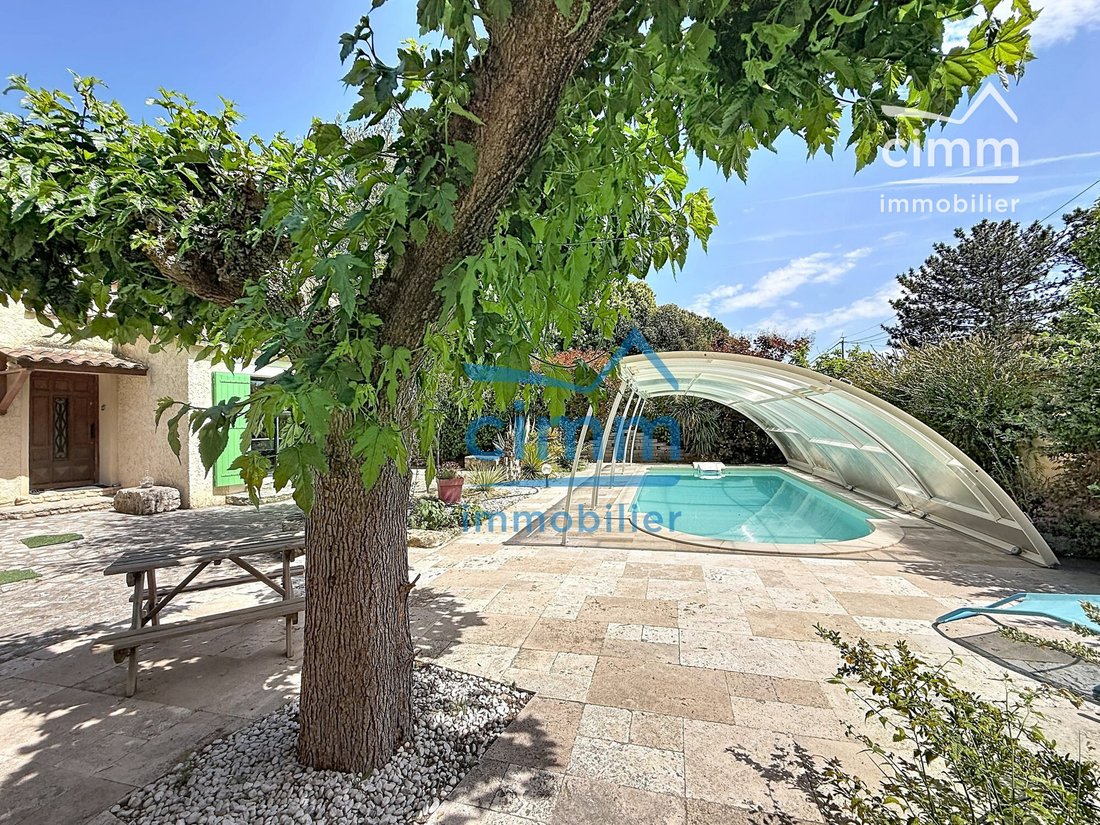 Villa in Zone Rurale Sud, Carpentras, France 1 - 17826243