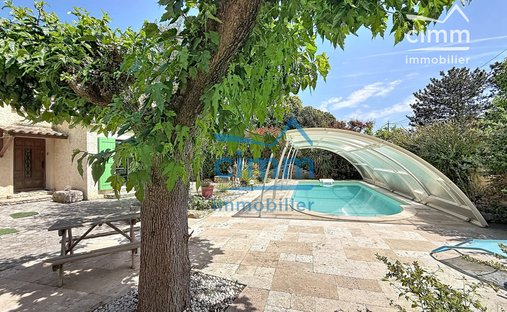 Villa in Zone Rurale Sud, Carpentras, France 1