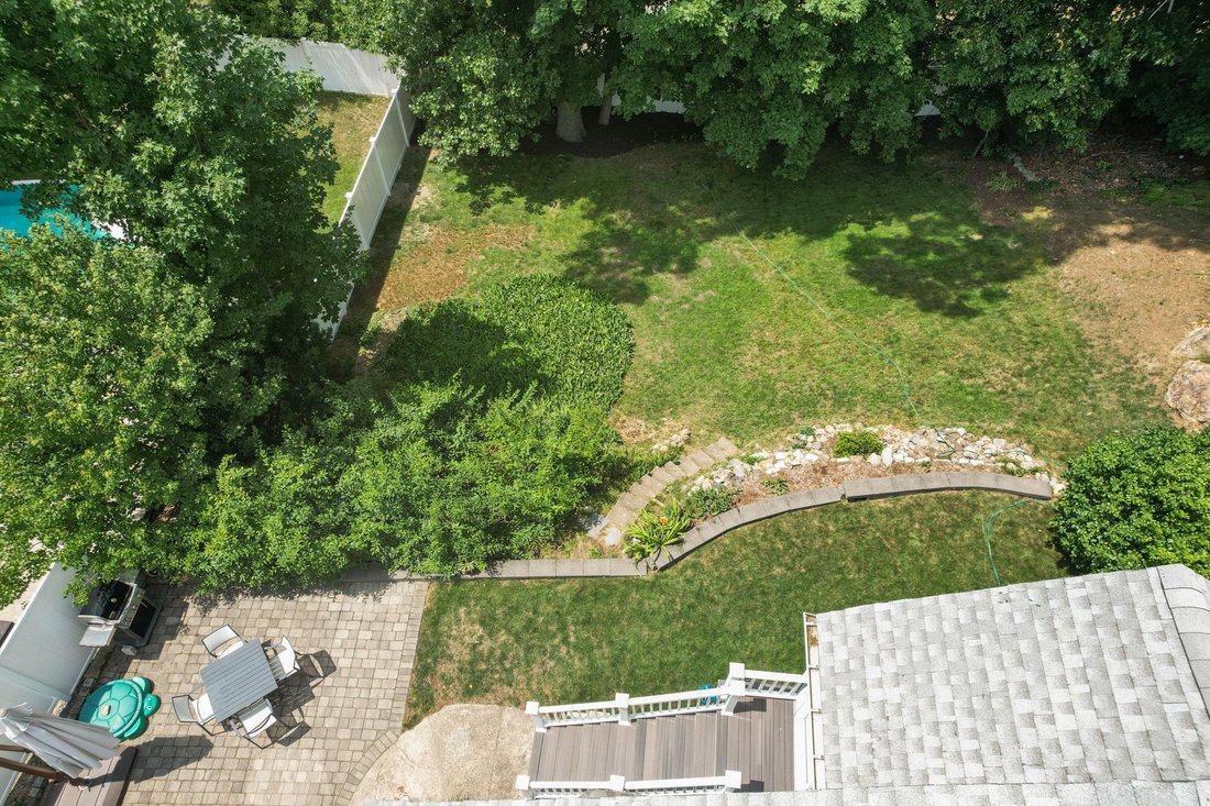 House in Stoneham, Massachusetts, United States 2 - 18500435