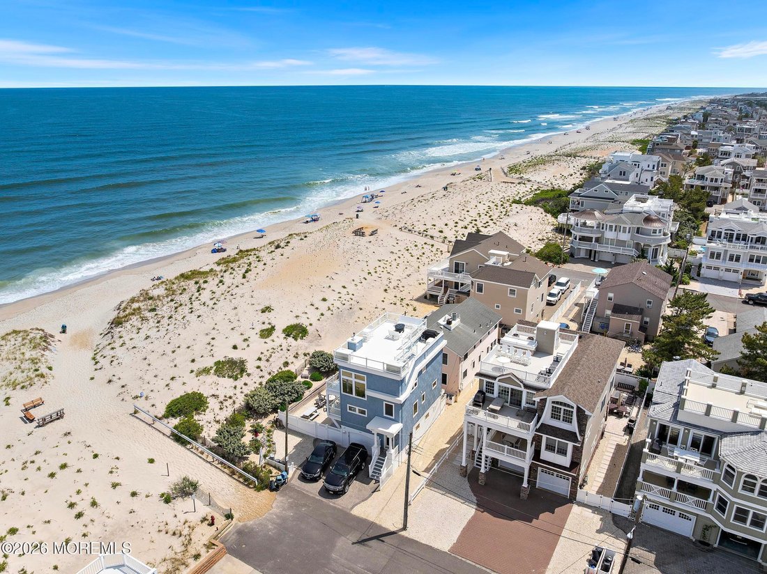 House in Ship Bottom, New Jersey, United States 1 - 18502283