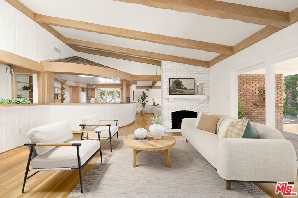 House in Los Angeles, California, United States 4 - 18501939