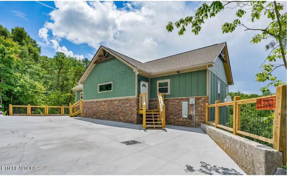 House in Sevierville, Tennessee, United States 2 - 18500305