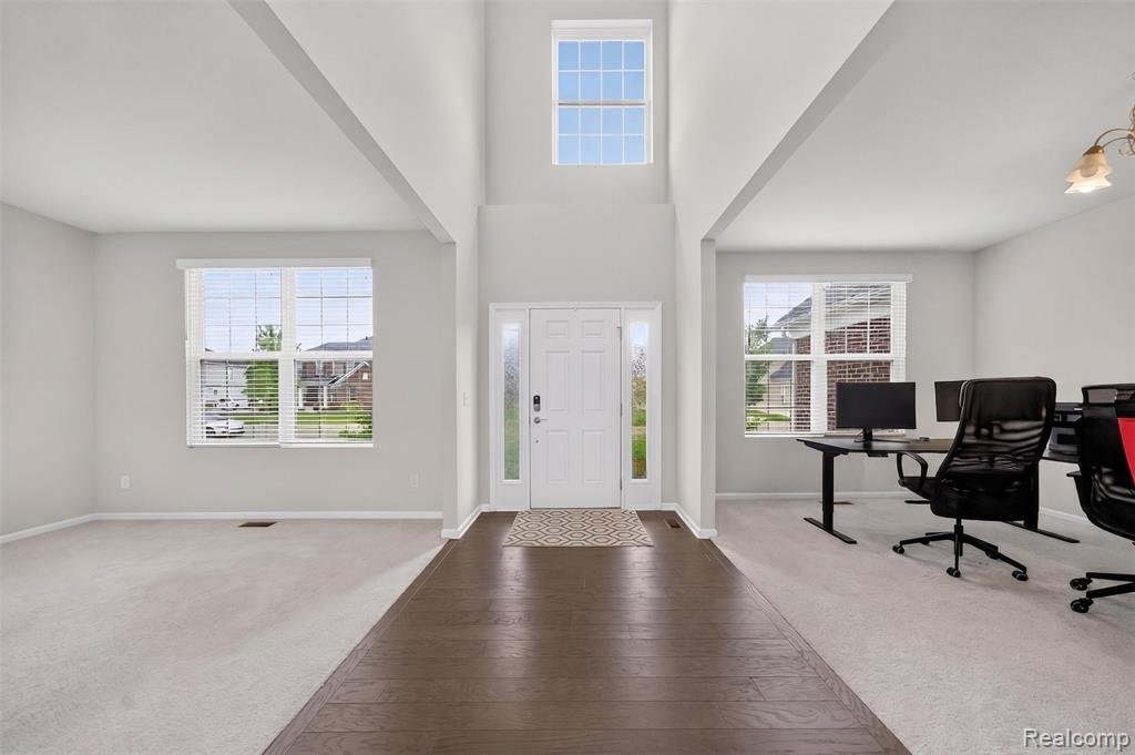 House in Orion charter Township, Michigan, United States 2 - 18499474