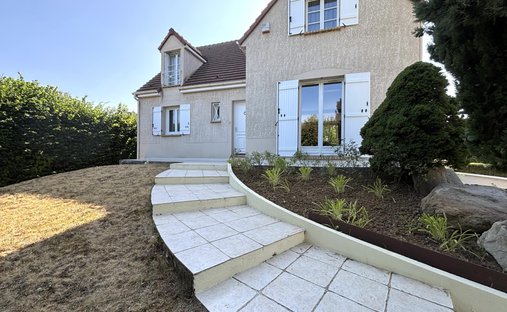 House in Nord, Saint-Germain-les-Corbeil, France 1