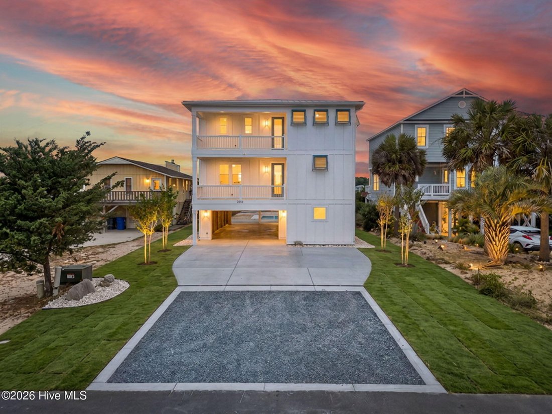 House in Oak Island, North Carolina, United States 3 - 18503347