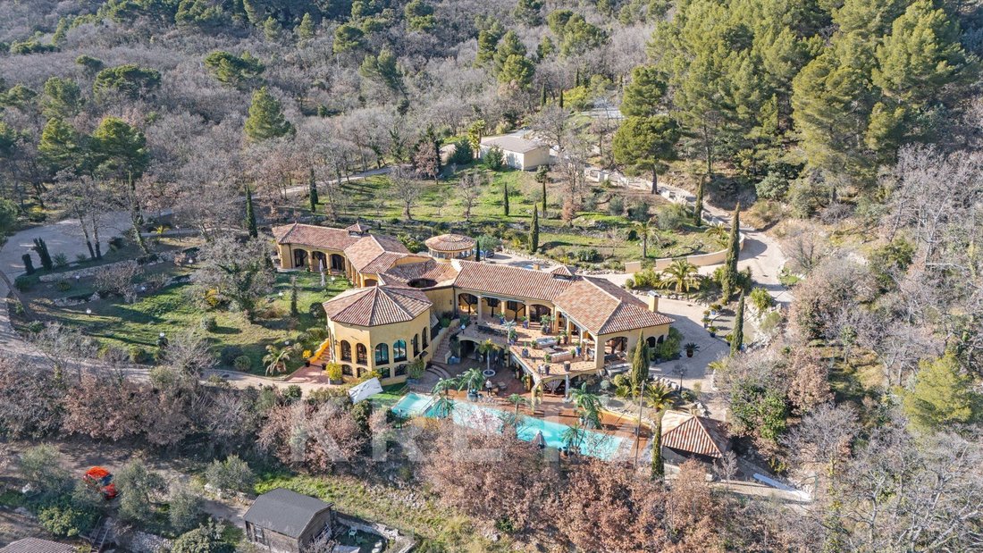 Villa in Bargemon, Provence-Alpes-Côte d'Azur, France 3 - 15241078