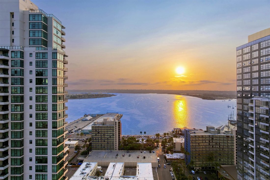Condo in San Diego, California, United States 3 - 18502988