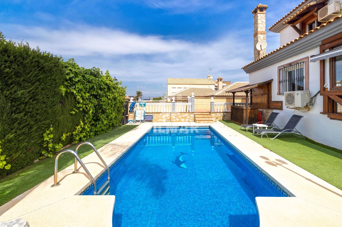 Villa in Alhaurin de la Torre, Andalusia, Spain 4 - 18499327