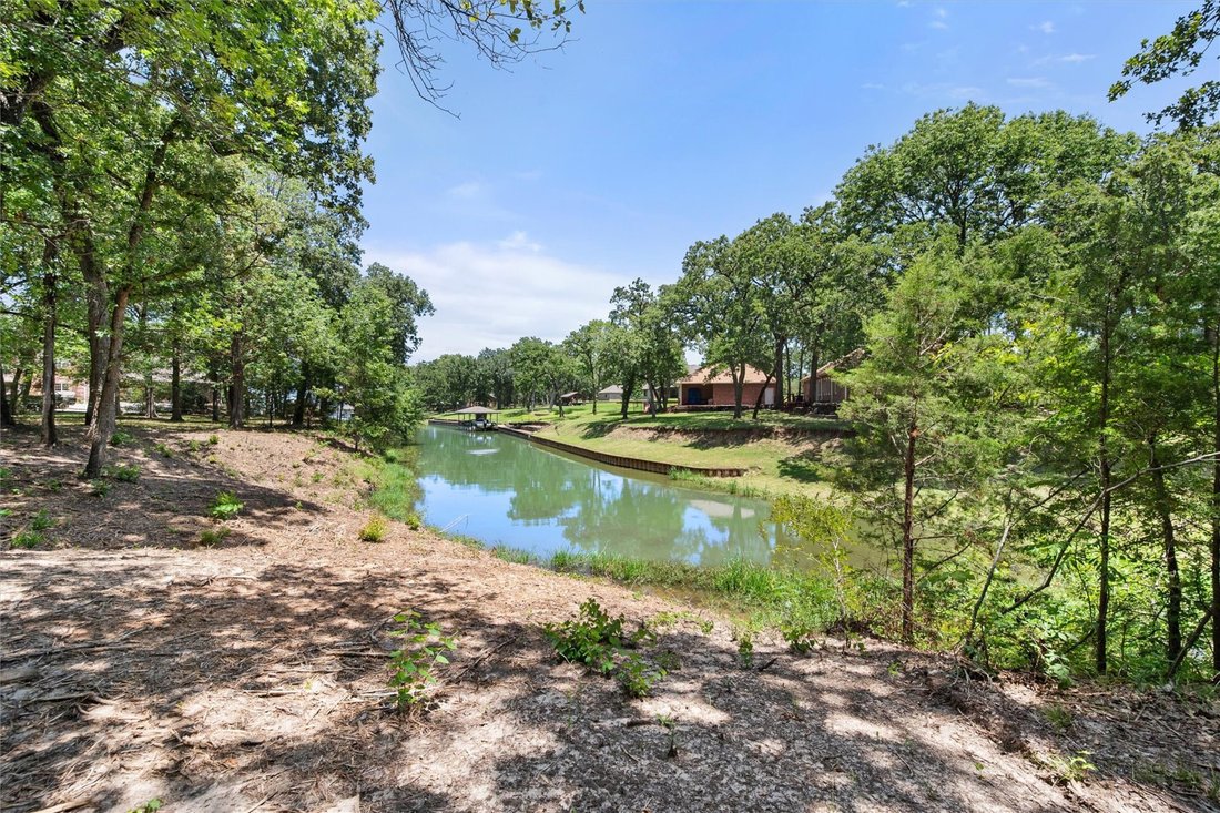 House in Corsicana, Texas, United States 4 - 18503375