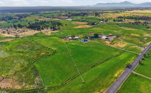 Land in Powell Butte, Oregon, United States 1