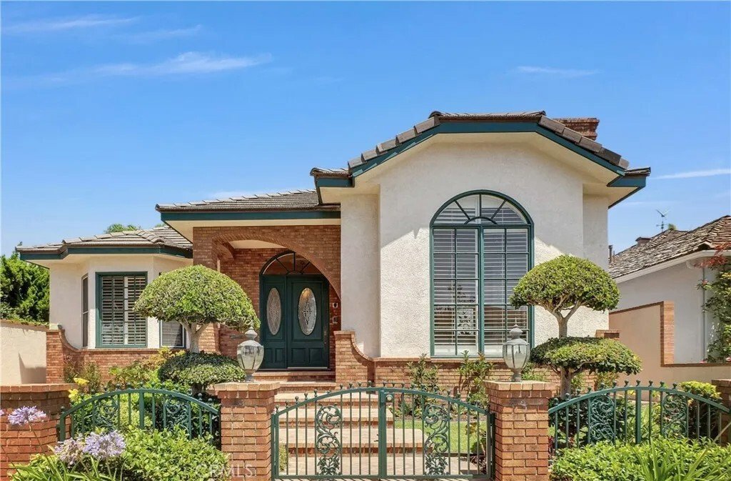 Condo in Signal Hill, California, United States 1 - 18167240