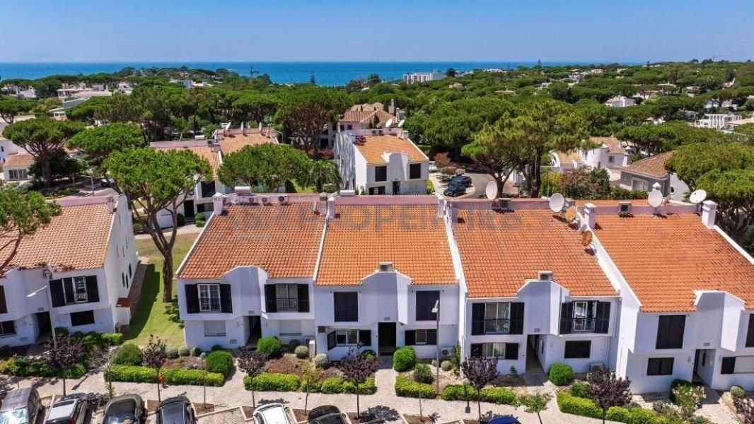Apartment in Vale do Lobo, Almancil, Portugal 1 - 18438312