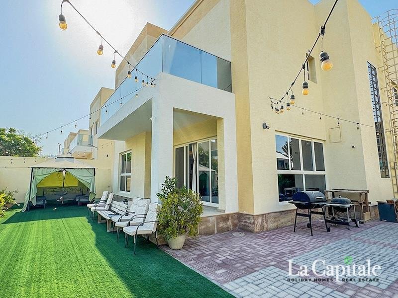 Villa in Al Furjan, Dubai, United Arab Emirates 1 - 18499306