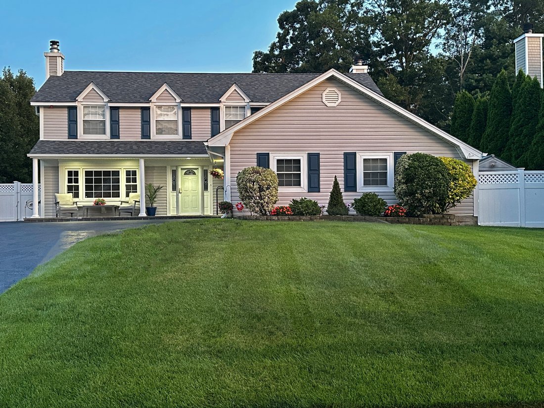 Casa a Lake Grove, New York, Stati Uniti 1 - 18498857