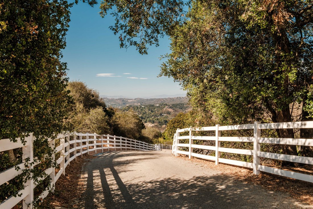 House in Topanga, California, United States 3 - 18500433