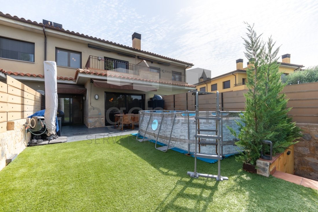 Chalet in Aiguaviva, Catalonia, Spain 2 - 18351219