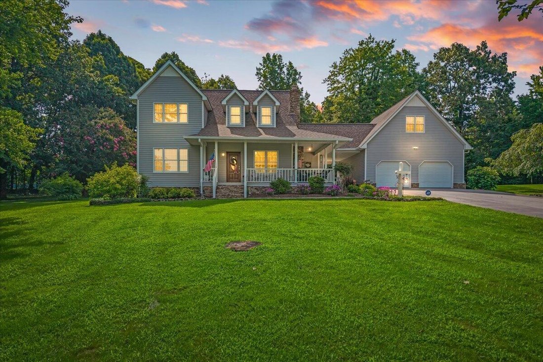 Englewood, Tennessee, United States 1 - 18503797