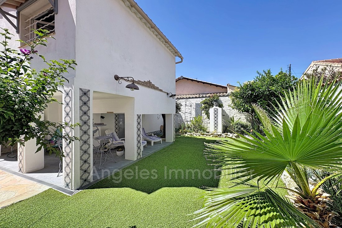 Villa in Centre, Vallauris, France 1 - 18499871