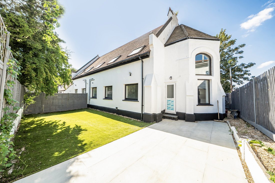 House in Bushey, Hertsmere, England 1 - 18501831