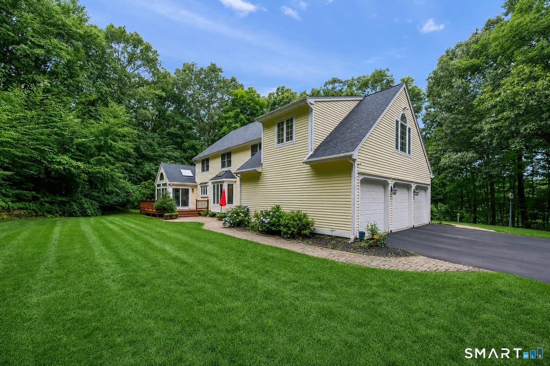 House in Glastonbury, Connecticut, United States 2 - 18503890