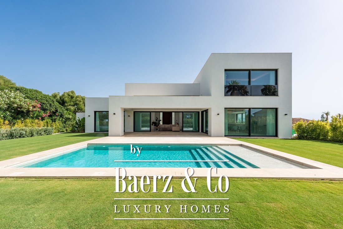 Villa in Sotogrande, San Roque, Andalusia 1 - 18502742