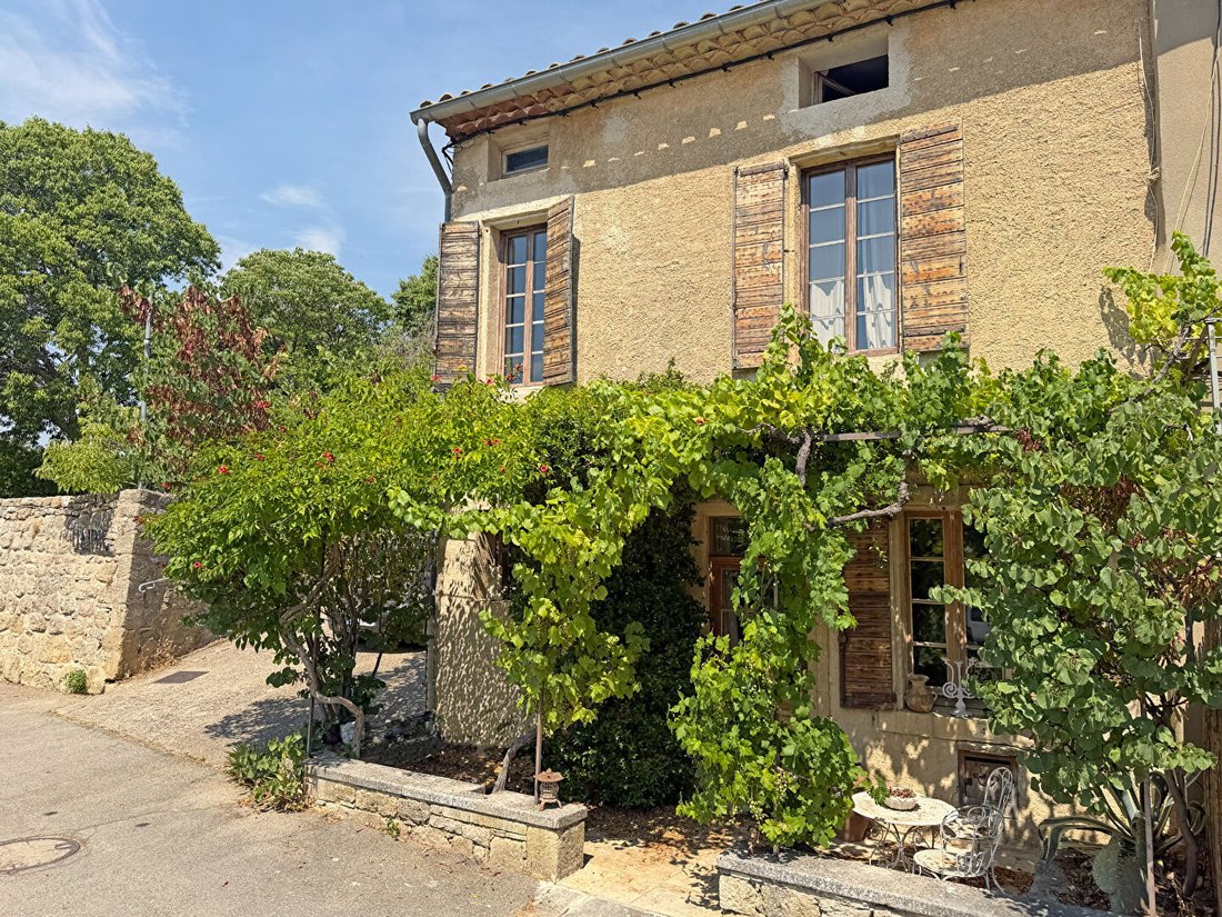 Villa in Viens, Provence-Alpes-Côte d'Azur, France 1 - 18504249