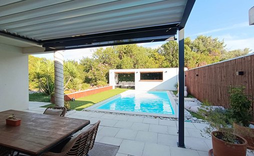 Villa in Saint-Chamas, Provence-Alpes-Côte d'Azur, France 1